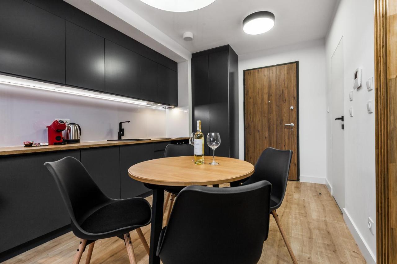 Uroczy Apartament W Sercu Starego Miasta Danzig Exterior foto